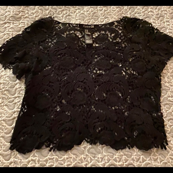 Forever 21 Lace Crop Top size small - Picture 1 of 2